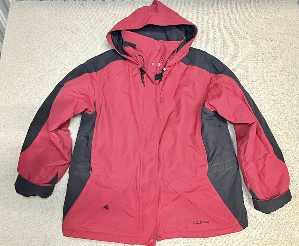 L.L.Bean Women’s Petite Red Black Hooded Winter Jacket